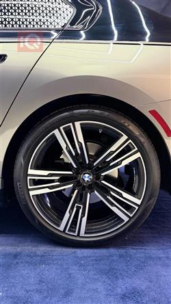 بي ام دبليو الفئة 7